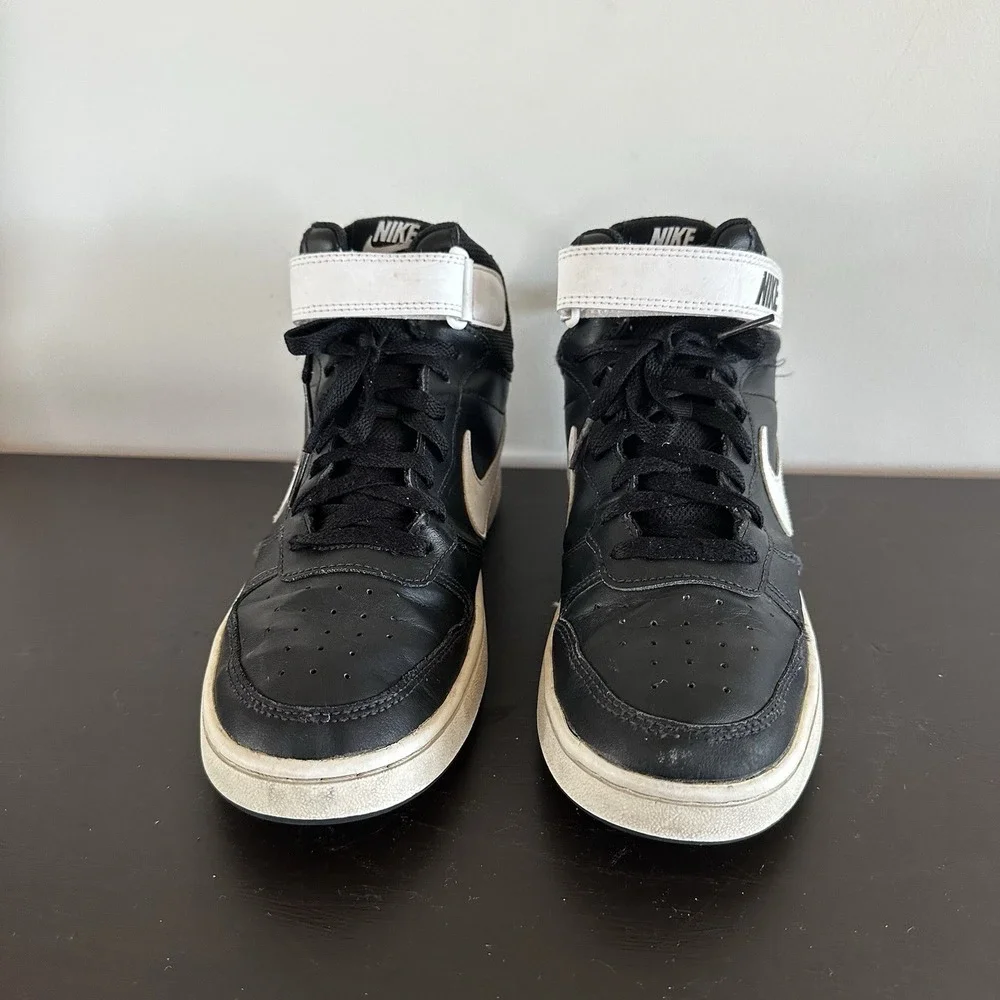 Nike Jordan‎ Youth Boys High Top Sneakers Black White Size 7Y Lace Up